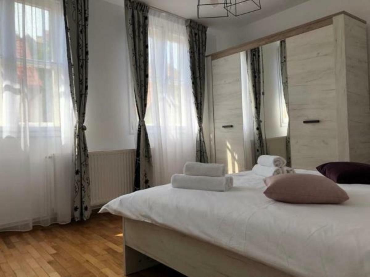 Casa Alise-Luise Lejlighed Braşov Eksteriør billede